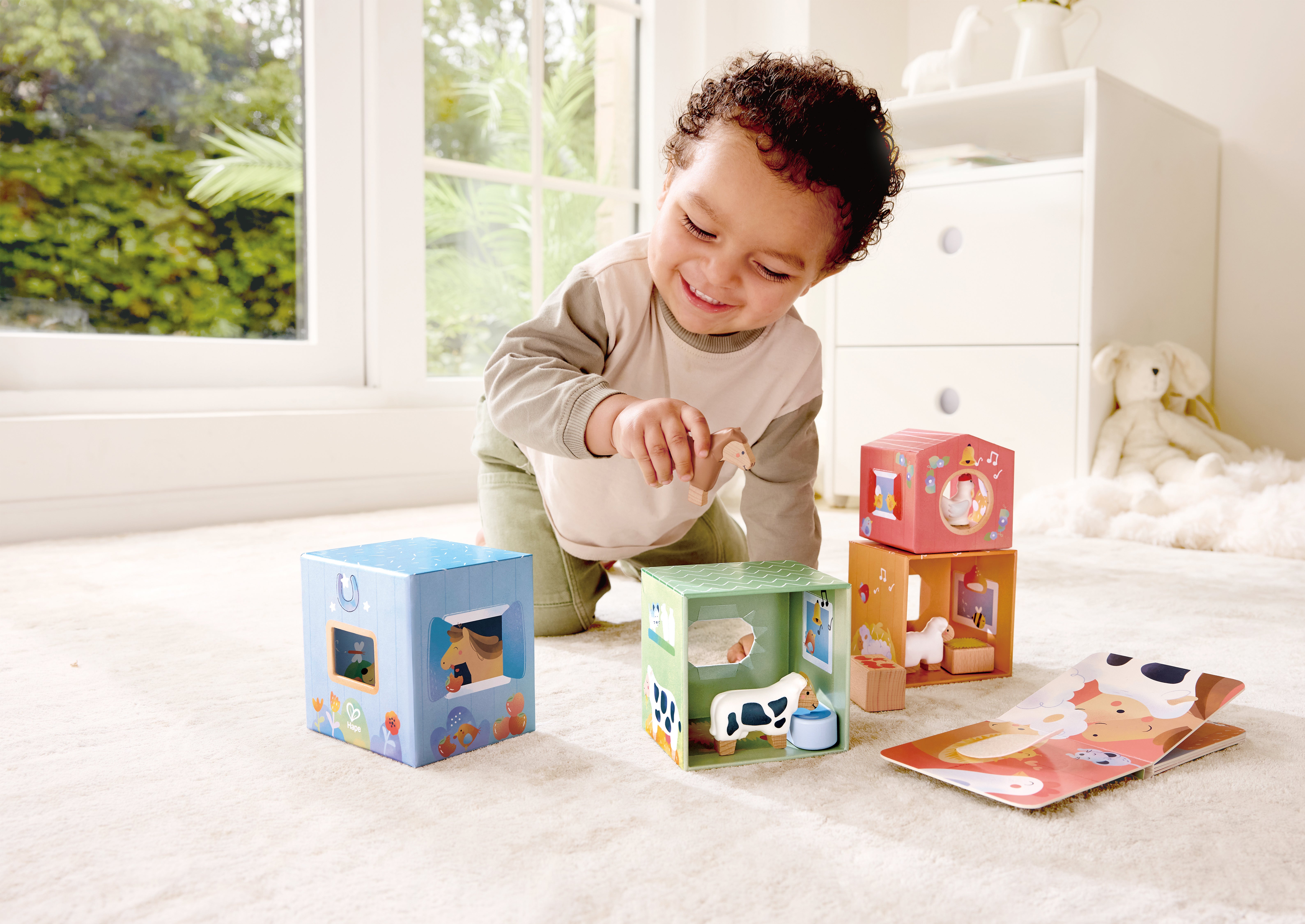 Hape The Happy Stables