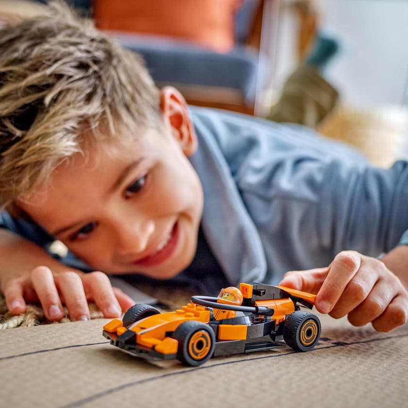 LEGO City Formel 1 60442, F1® sjåfør med McLaren racerbil