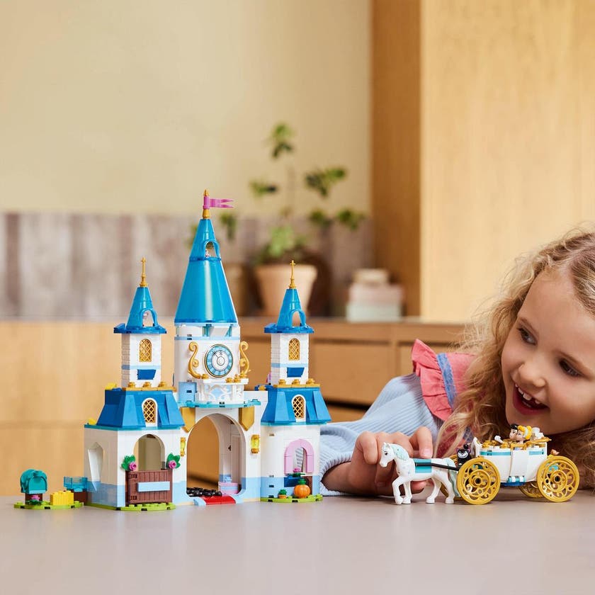 LEGO Disney Princess 43275, Askepotts slott og hest med vogn