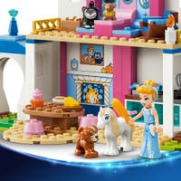 LEGO® ǀ Disney Princess Slott med Askepott og dyrevennene 43283