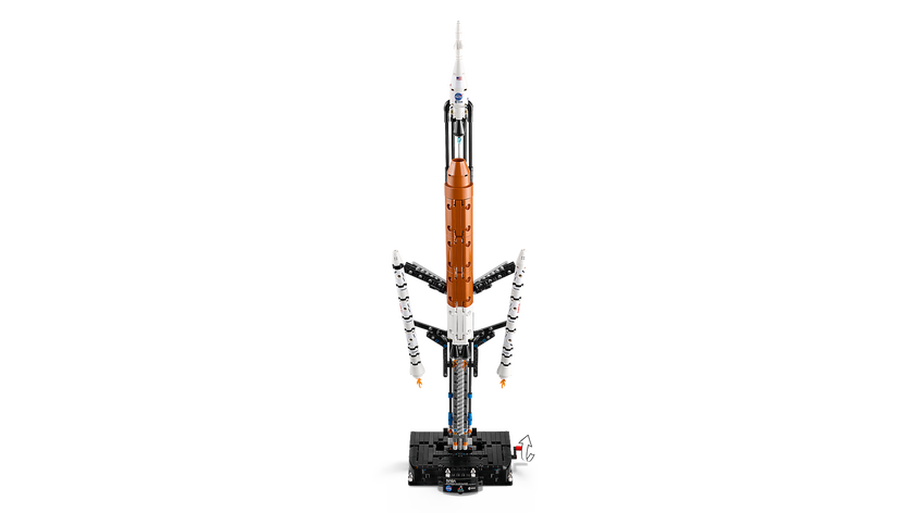 LEGO® Technic NASA Artemis SLS-rakett. Modellsett av rakett med boostere
