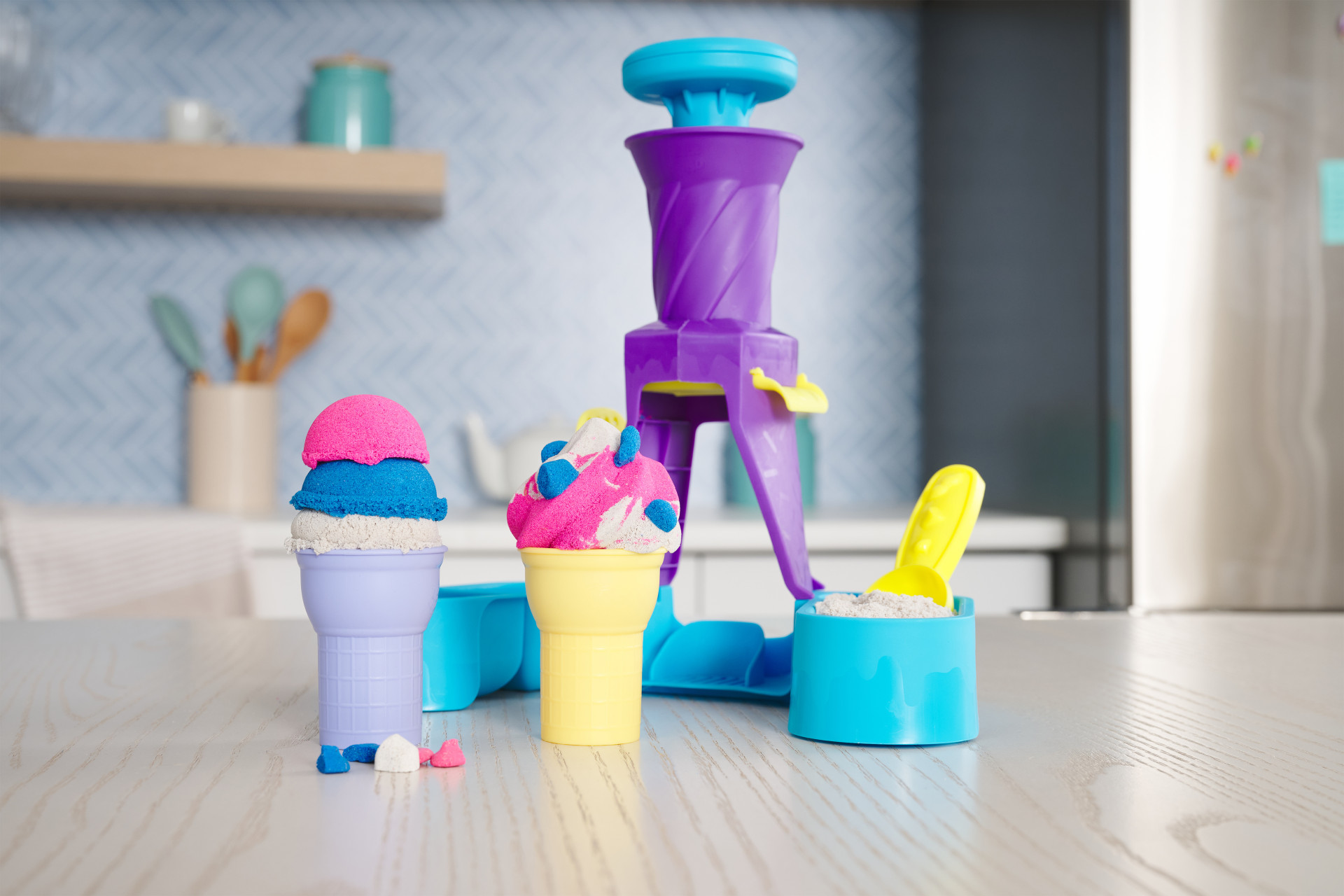 Kinetic Sand Soft Serve Station