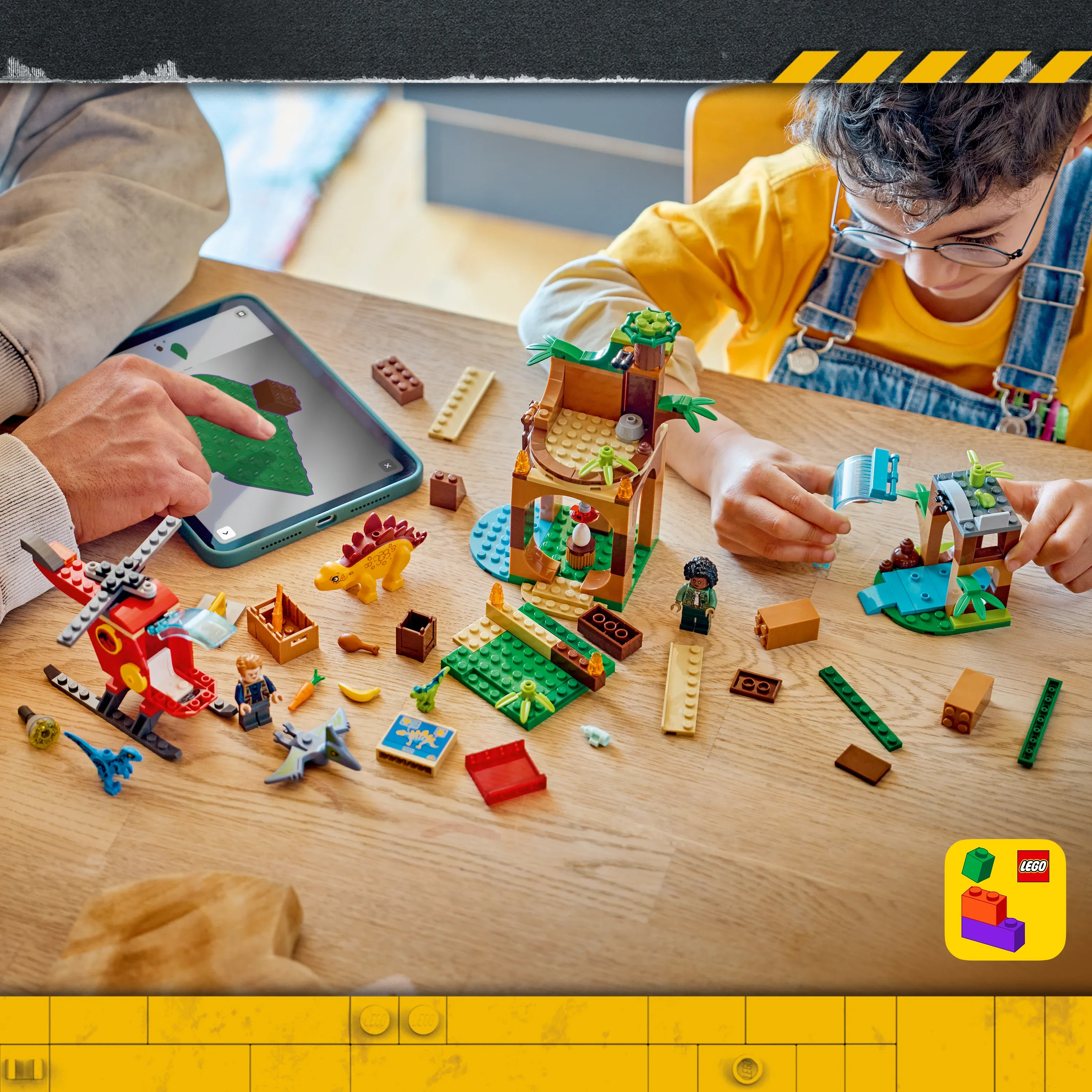 LEGO® Redning med Velociraptor, Stegosaurus og Pteranodon 77981