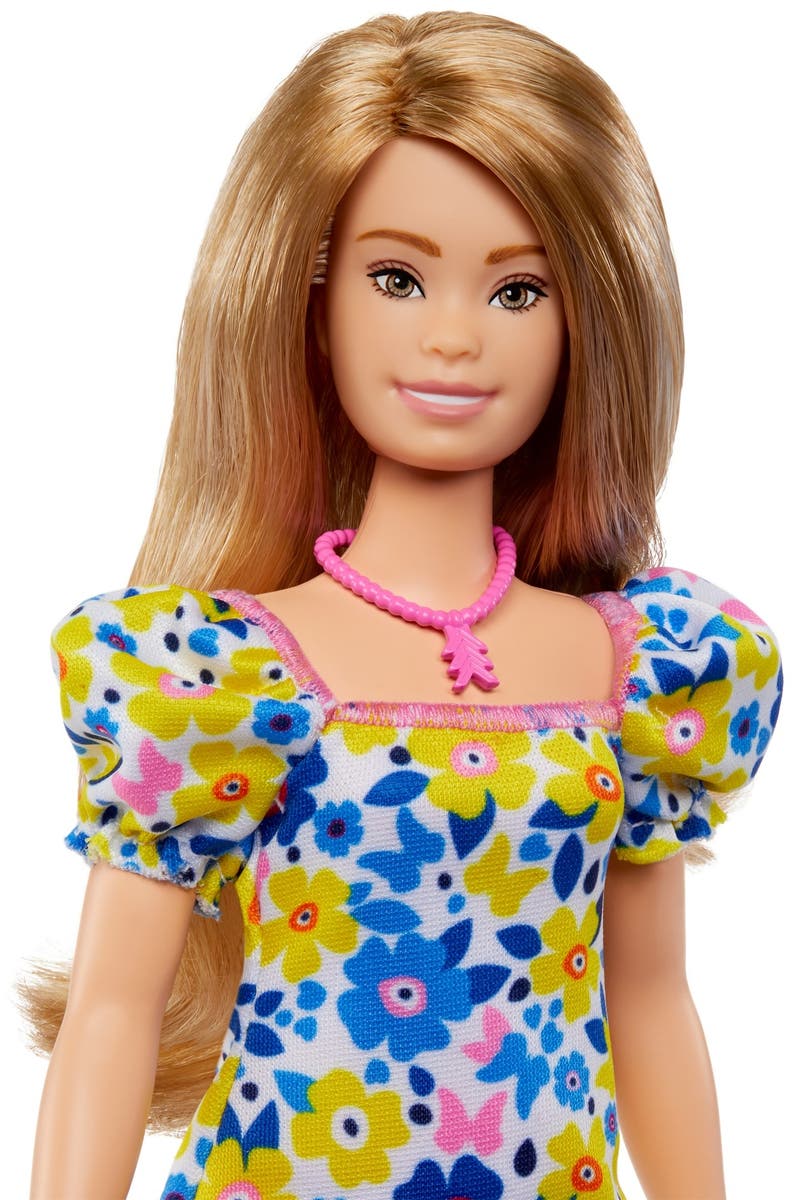 Barbie, Fashionista gul- og blåblomstret