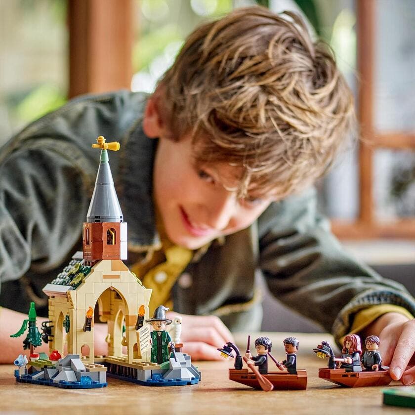 LEGO 76426, Båthuset på Galtvort slott