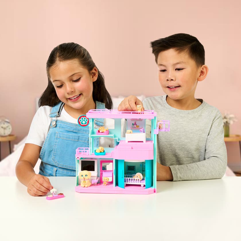 Little Live Pets, Mama Surprise Families Baby Care Clinic