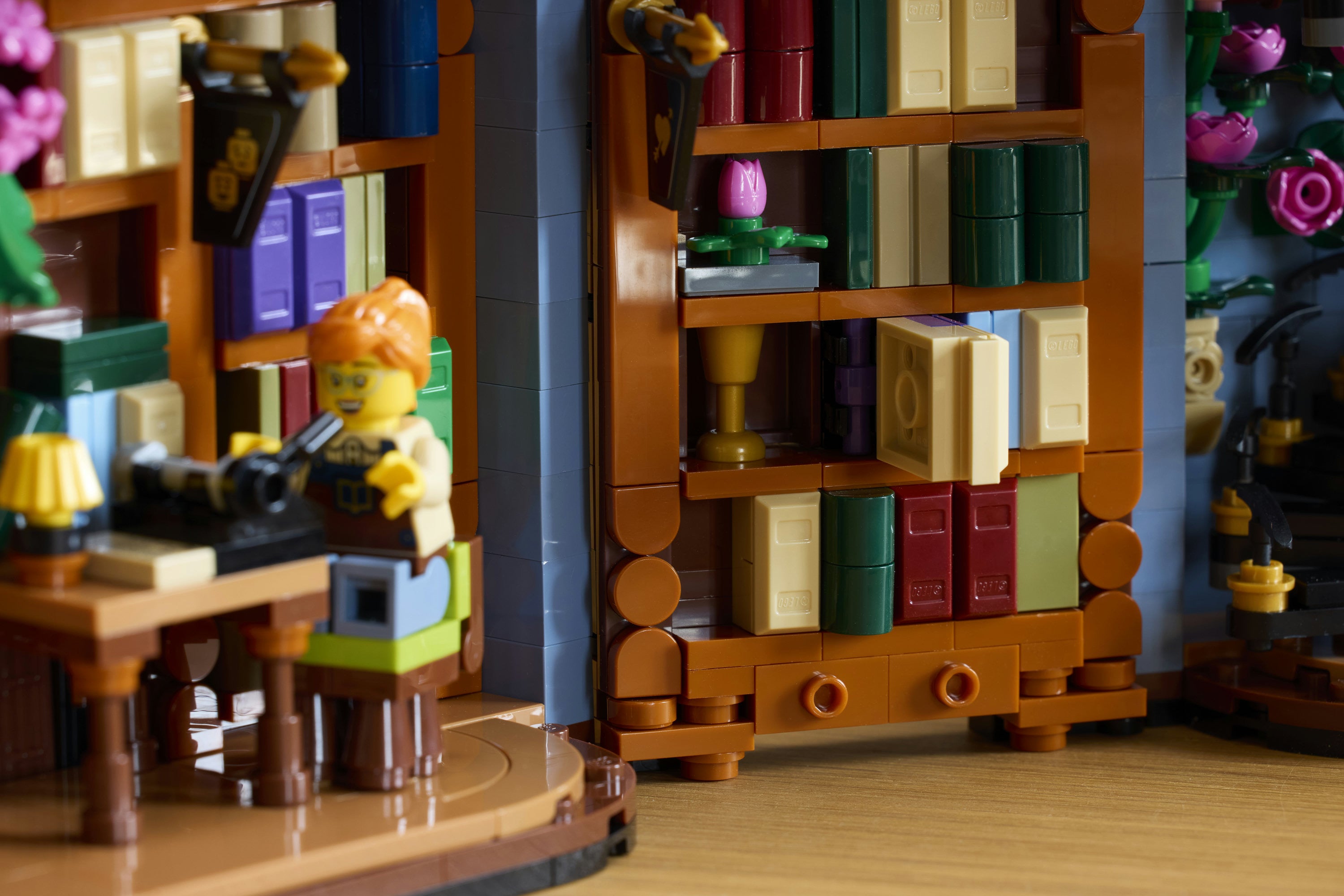 LEGO® Icons Bokhandel bokhylle 11379