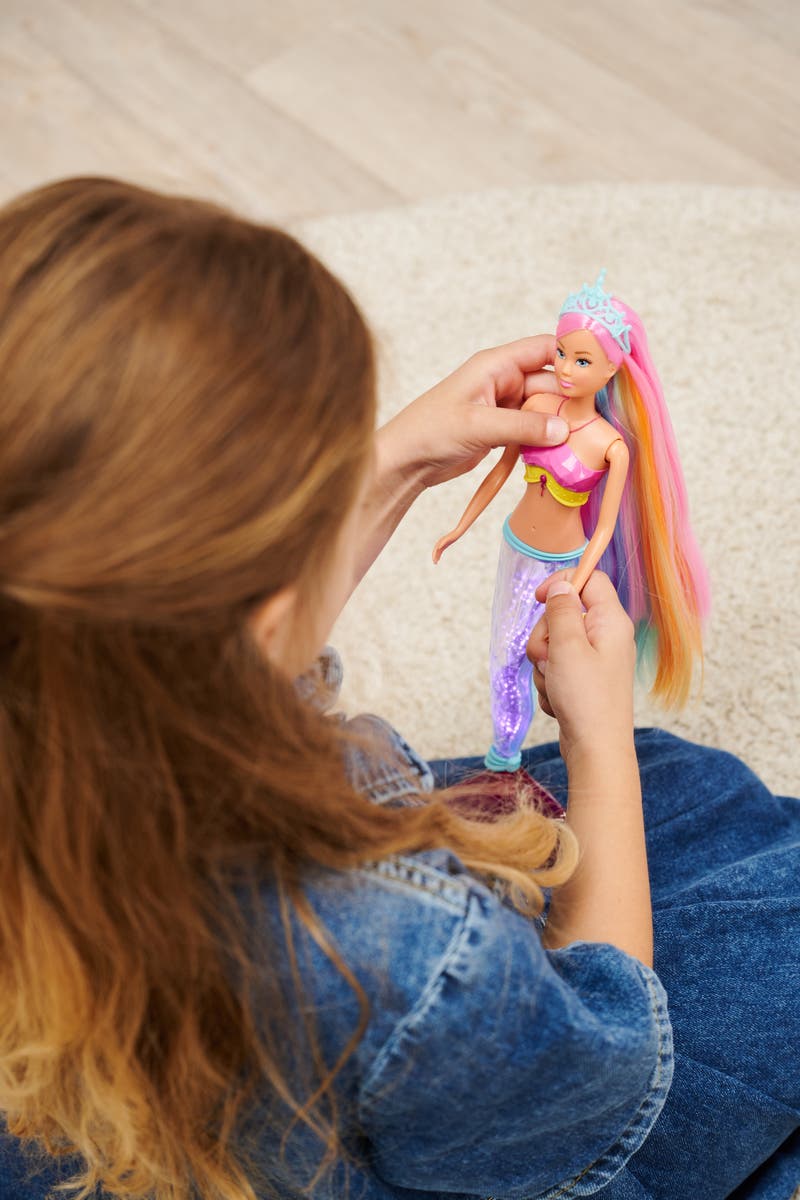 Steffi Love Mermaidizing dukke med lysende hale og delfin