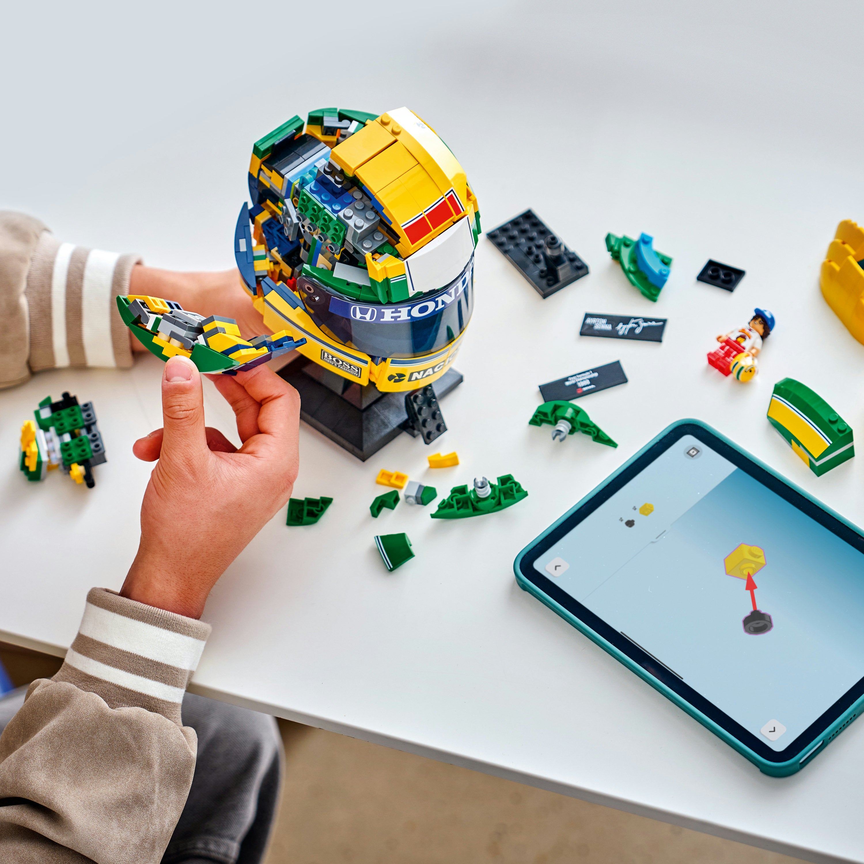 LEGO® Editions Ayrton Sennas hjelm 43024