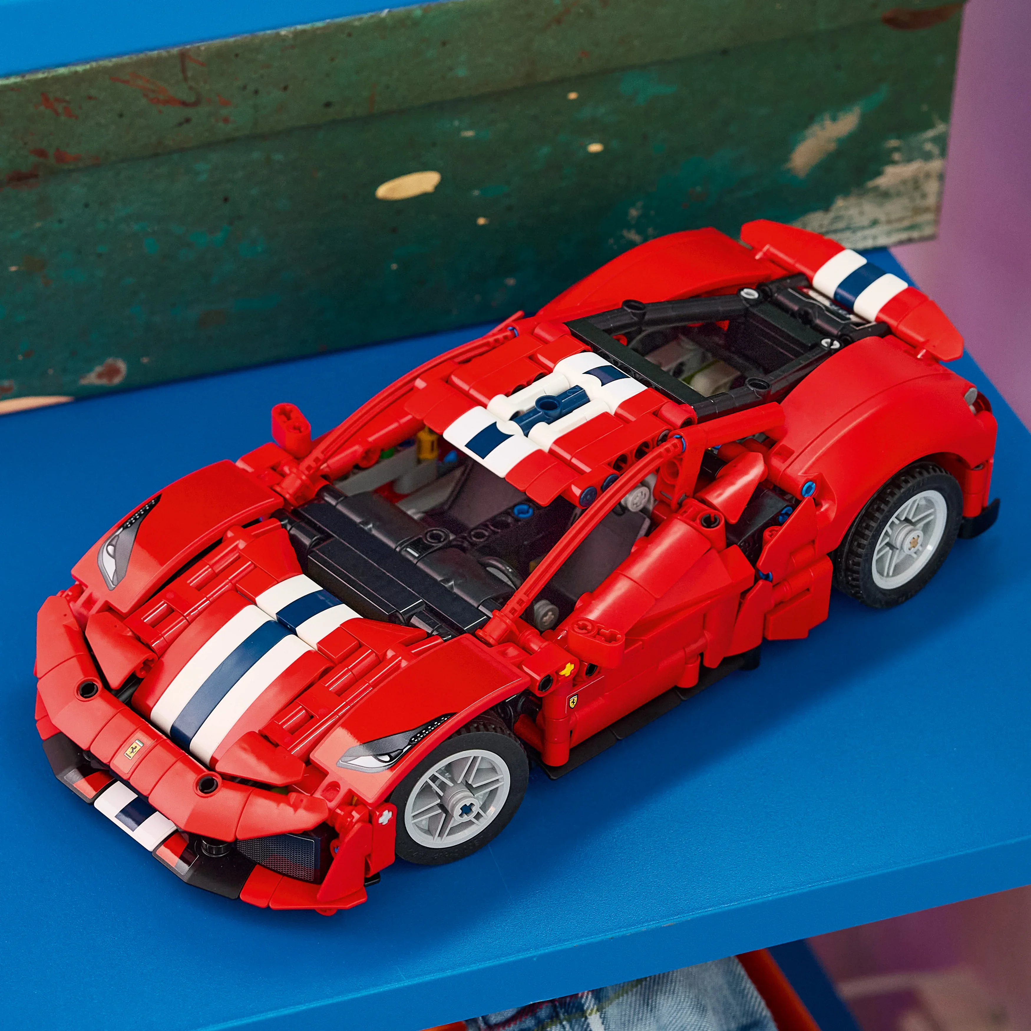 LEGO® Technic Ferrari 488 Pista bil