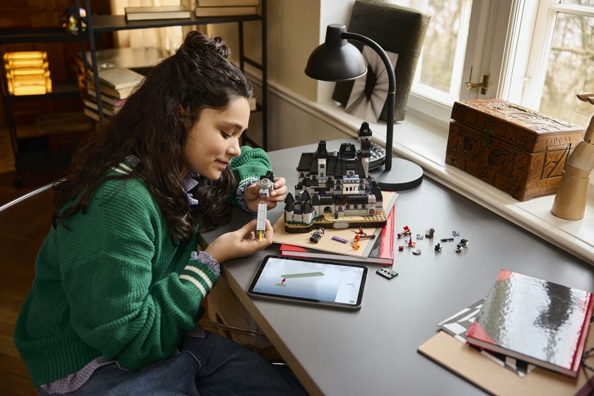 LEGO® Wednesday Nevermore Academy 76788