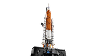LEGO® Technic NASA Artemis SLS-rakett. Modellsett av rakett med boostere