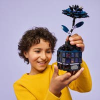 LEGO Wednesday 76784, Svart dahlia