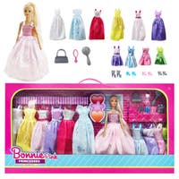 Bonnie Pink, Stort sett med dukke og kjoler