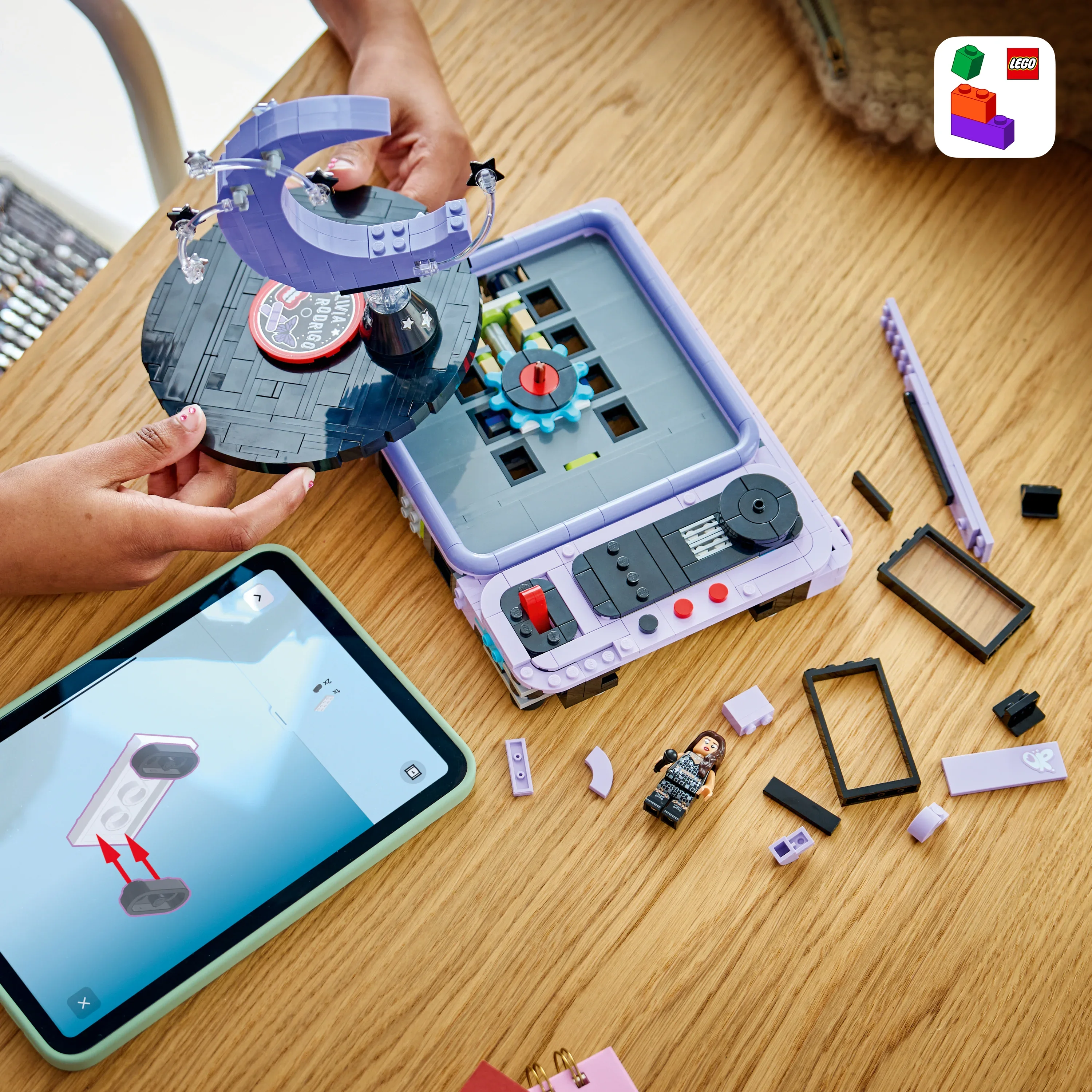 LEGO® Olivia Rodrigo konsertmåne 43029