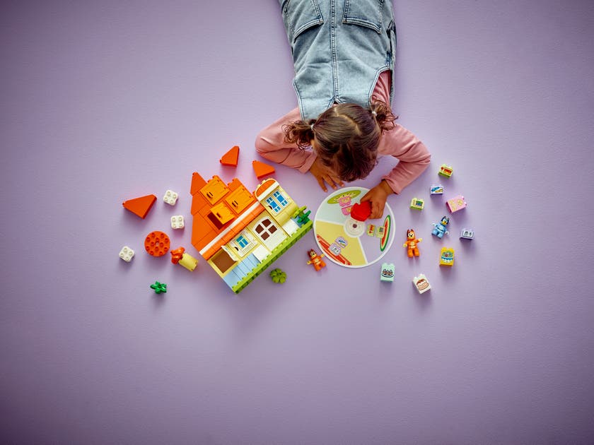 LEGO® DUPLO® Blueys hus med huskespill, interaktivt 10459