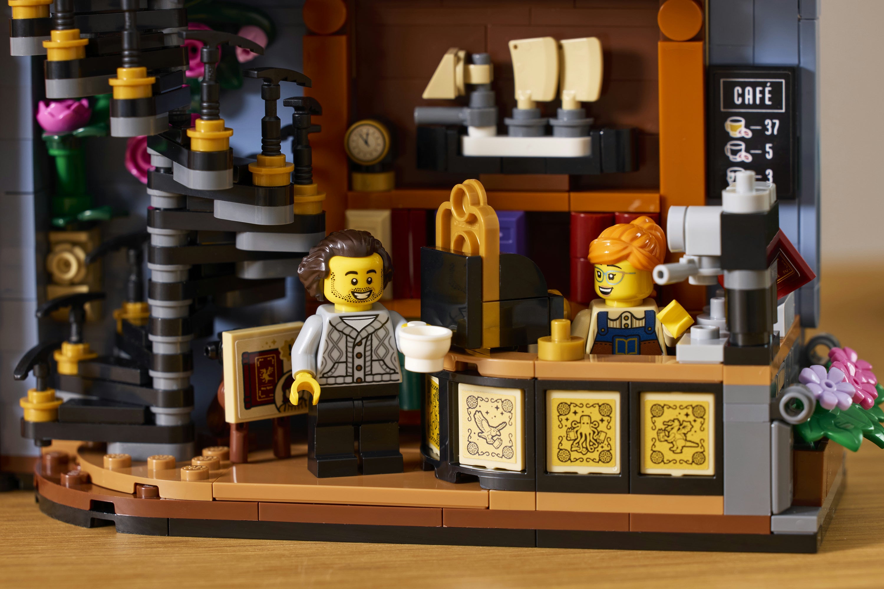 LEGO® Icons Bokhandel bokhylle 11379