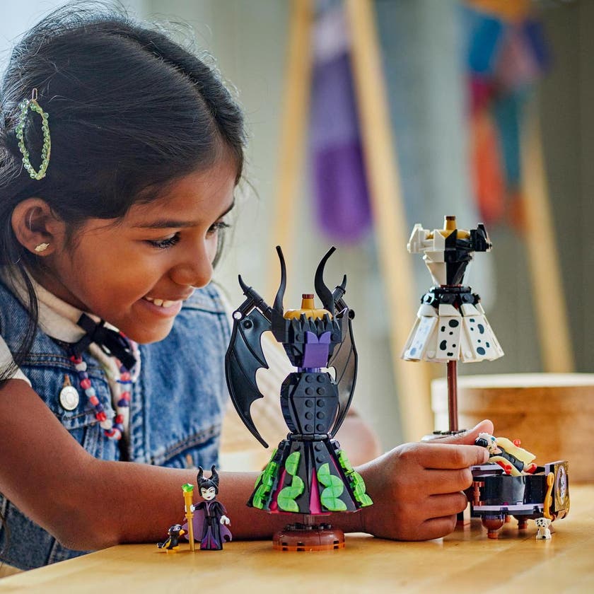 LEGO Disney Classic Disney™ 43262, Maleficents og Cruella De Vils kjoler