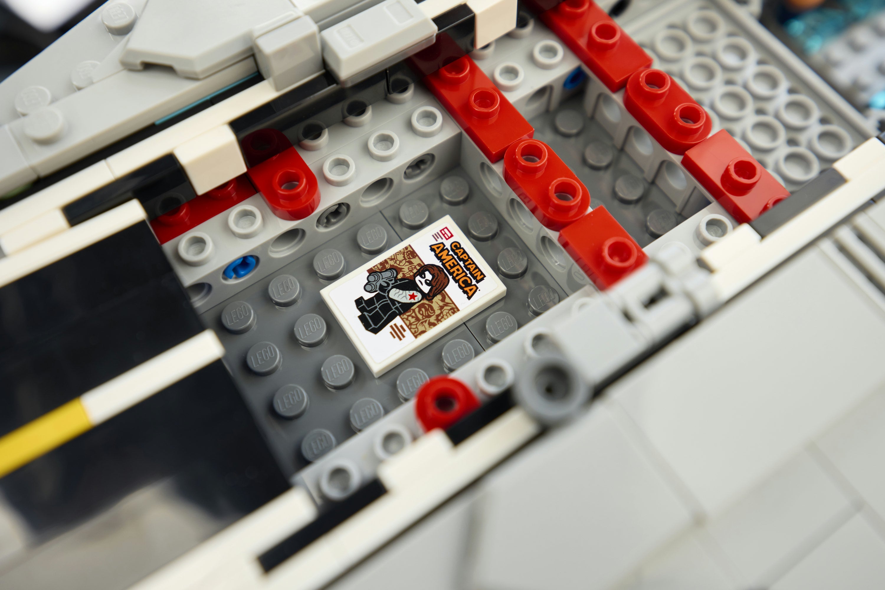 LEGO® ǀ Marvel S.H.I.E.L.D. helicarrier. Byggesett 76354
