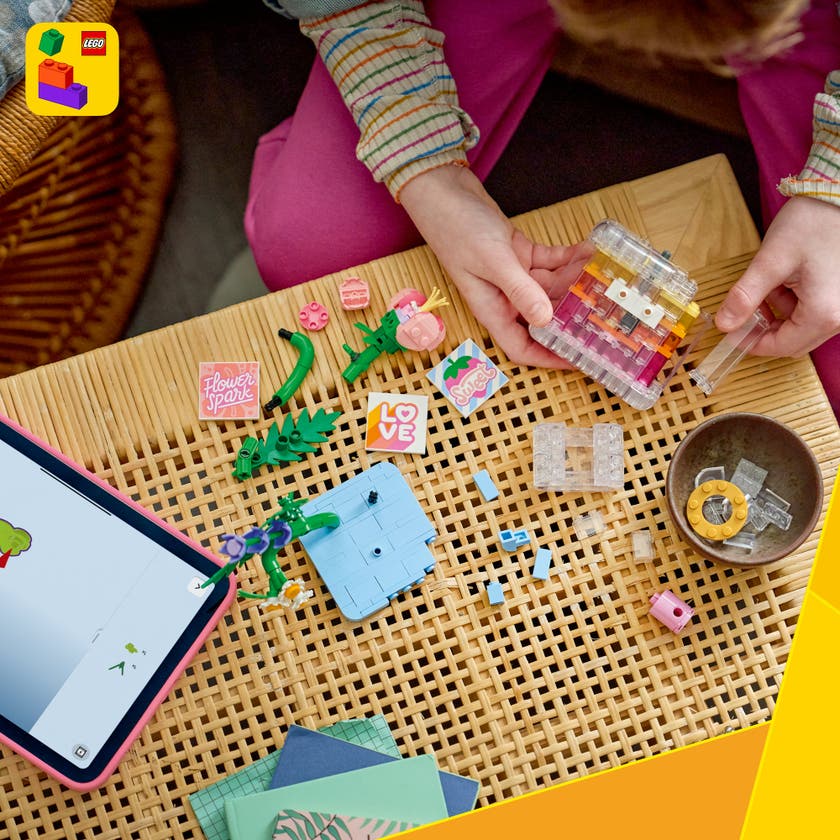 LEGO® Creator 3-i-1 Parfymeflaske med blomsterdekor 31383