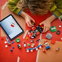 LEGO Super Mario 72043, Mario Kart™ – Interaktiv LEGO® Mario™ & Standard Kart