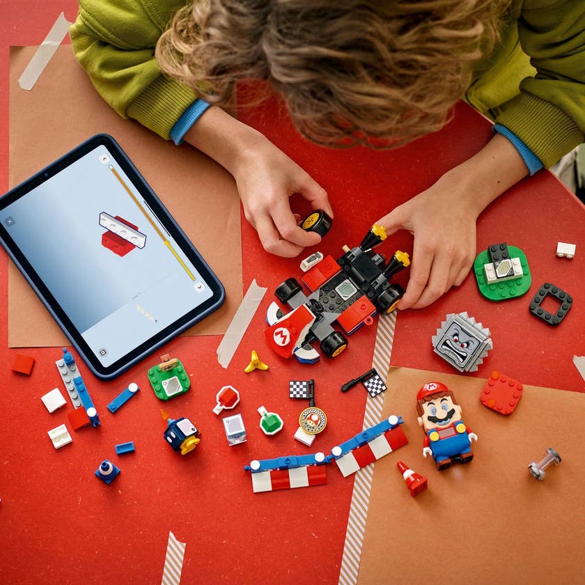 LEGO Super Mario 72043, Mario Kart™ – Interaktiv LEGO® Mario™ & Standard Kart