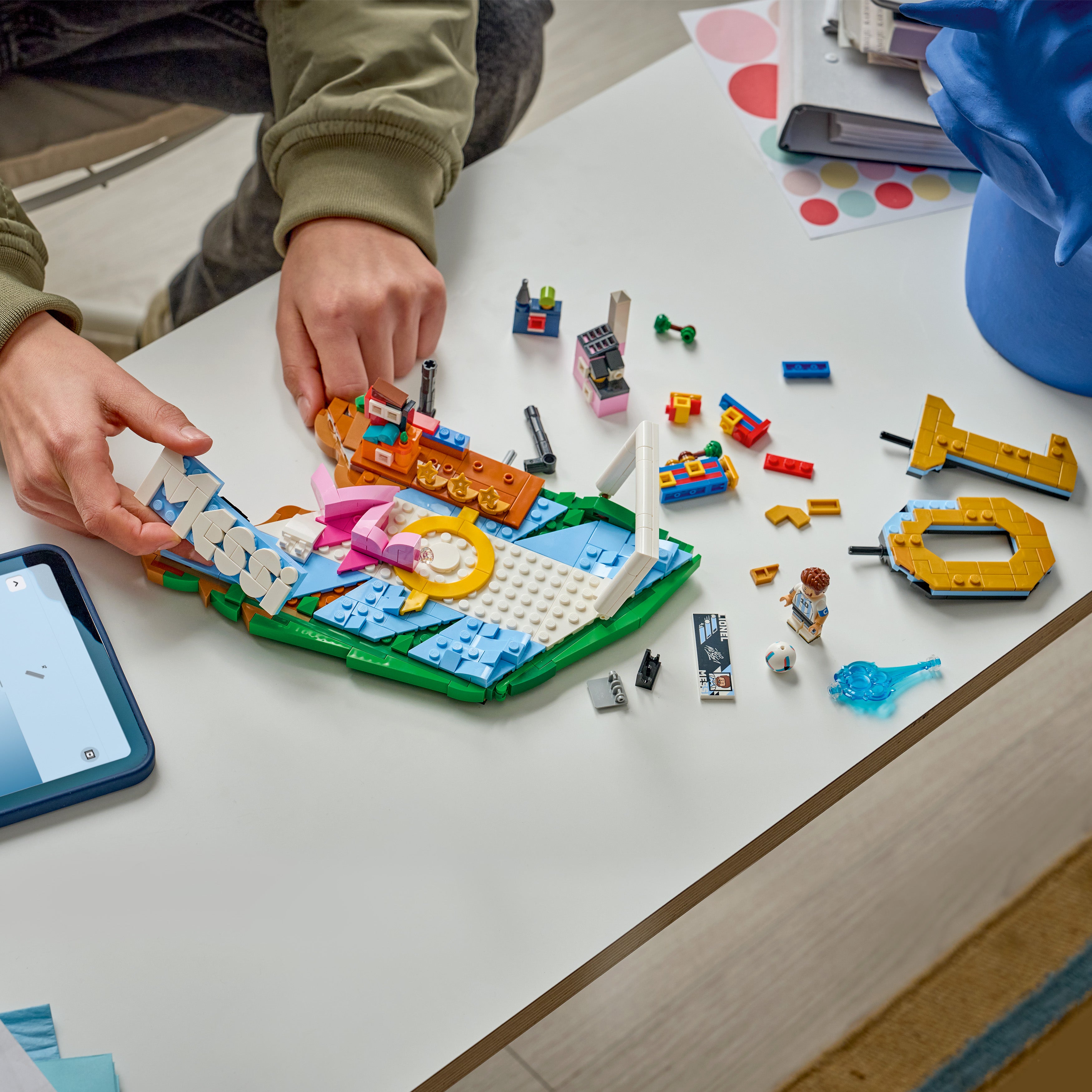 LEGO® Editions Lionel Messi – fotball-høydepunkter 43011