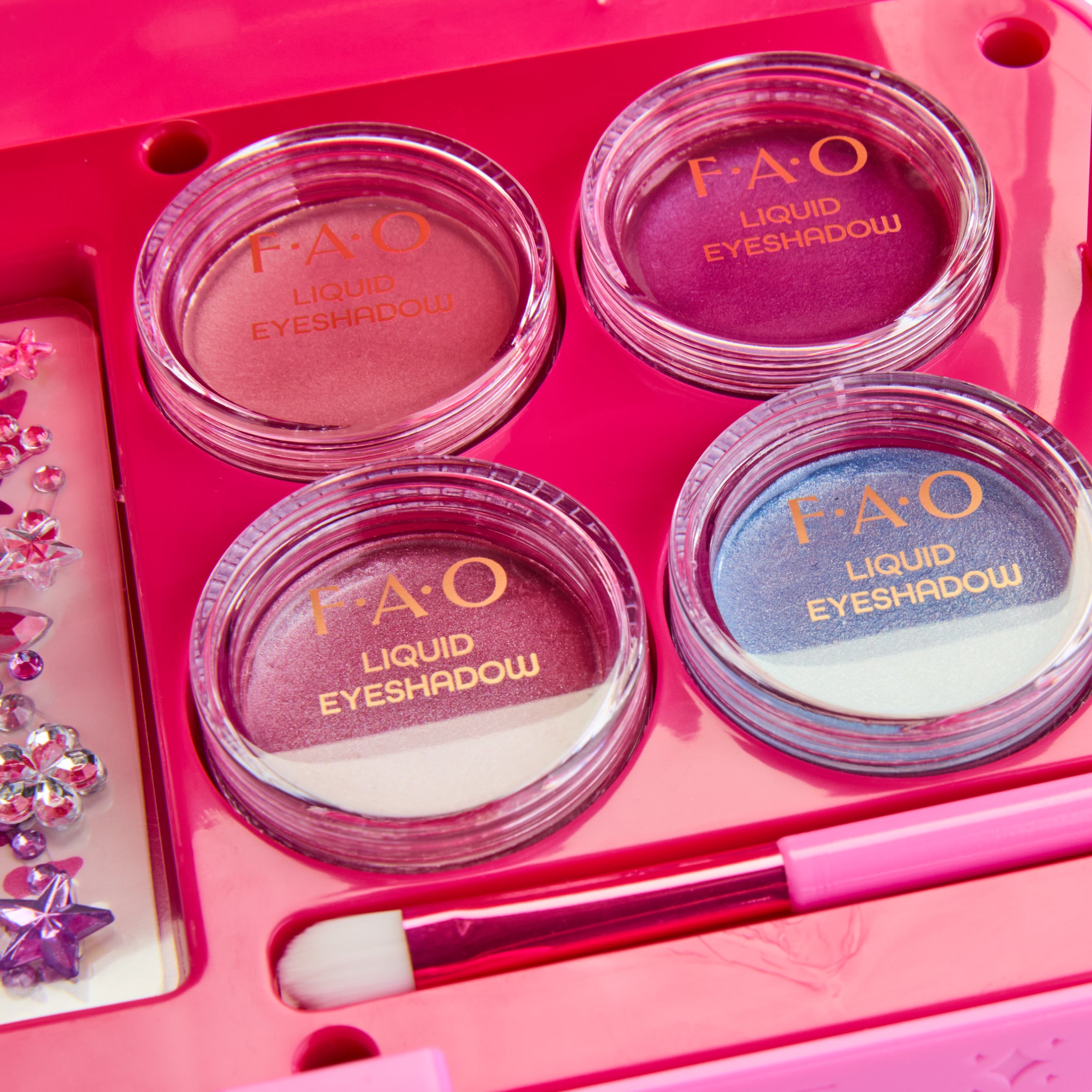 FAO SCHWARZ Makeup Caddy 27-delts sminkesett