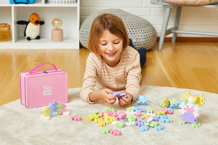 Plus-Plus BIG 3D Byggesett 70 deler i metallboks (Pastell)