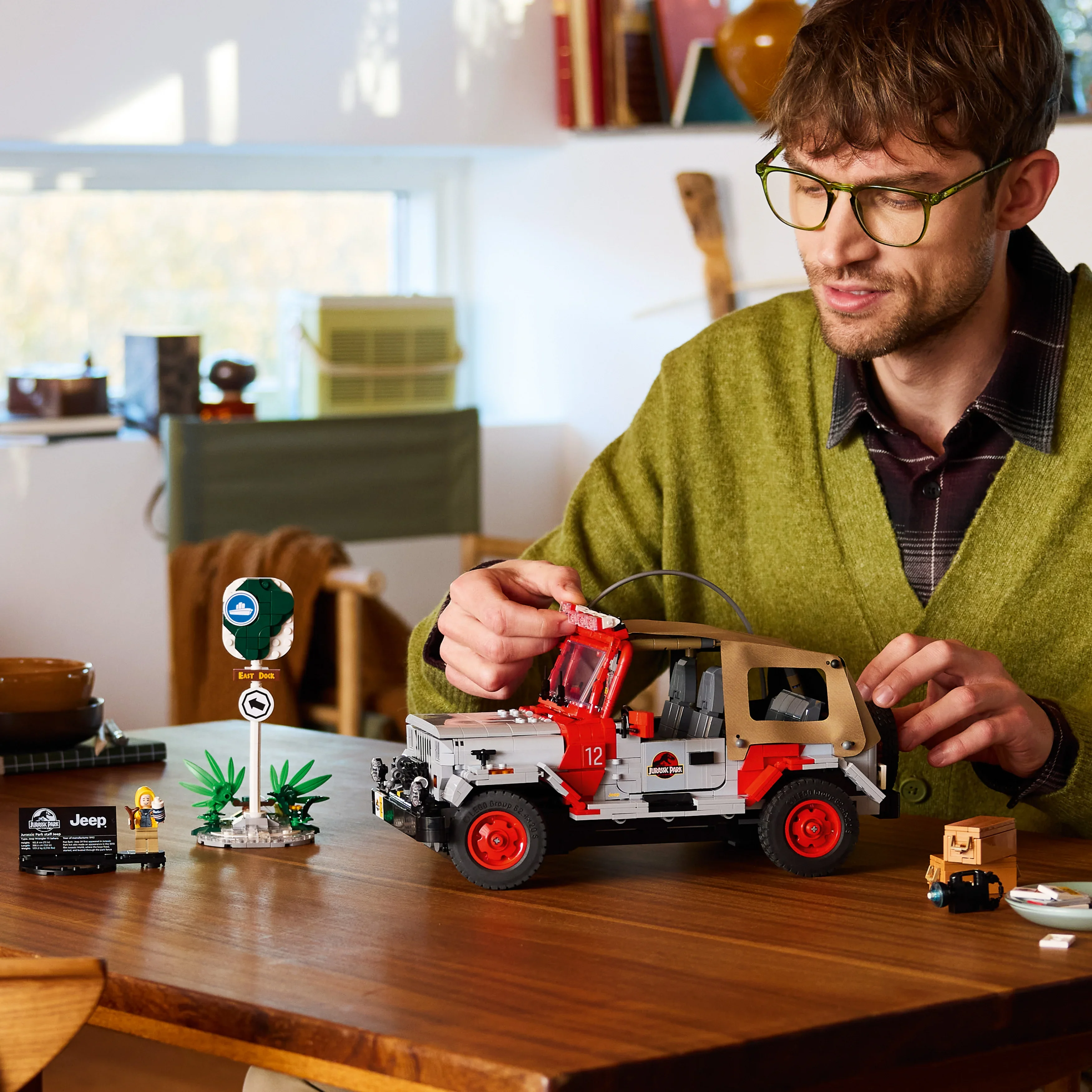 LEGO® Jurassic Park Jeep® Wrangler 77984