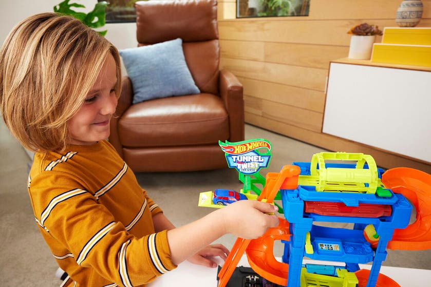 Hot Wheels, City Tunnel Twist Bilvask