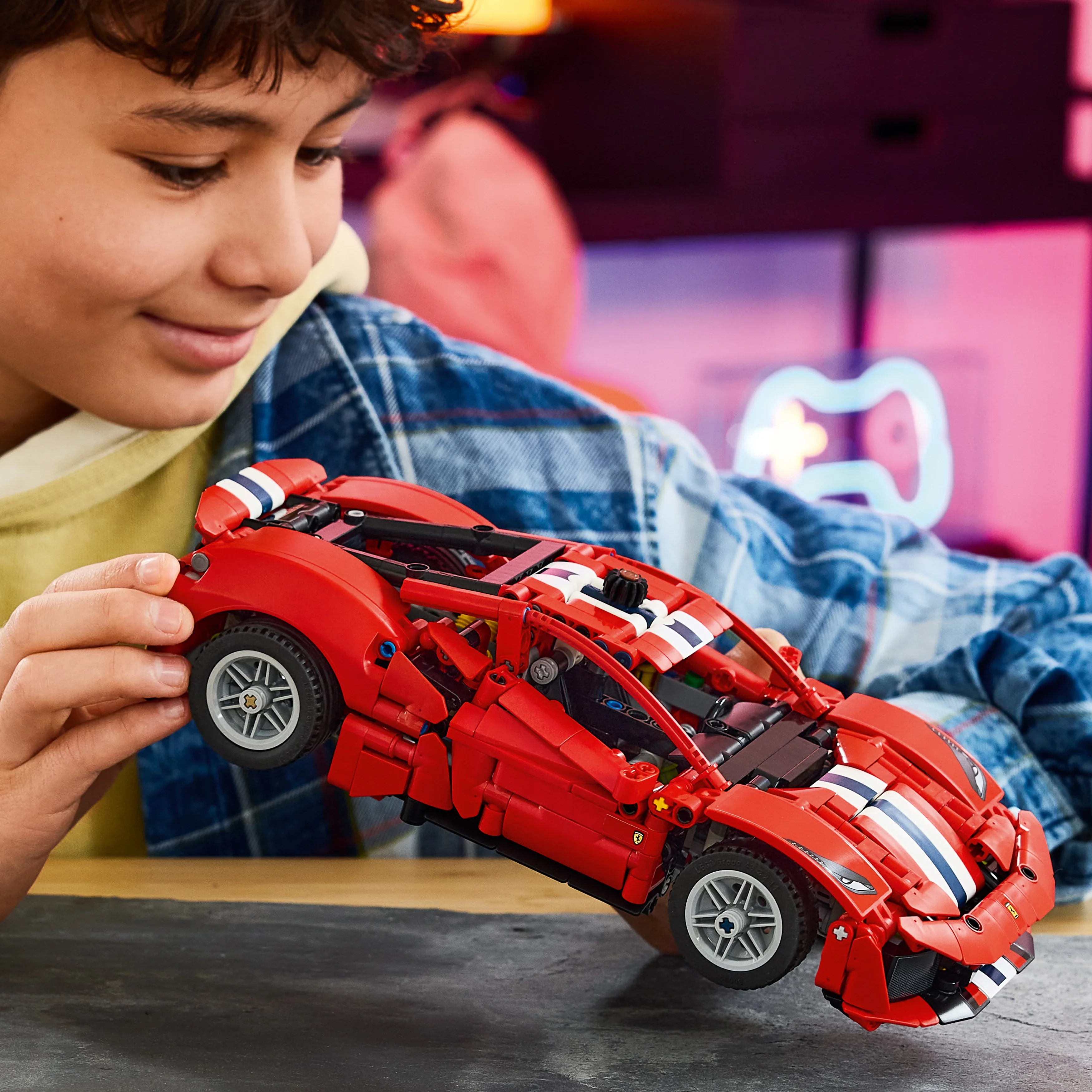 LEGO® Technic Ferrari 488 Pista bil