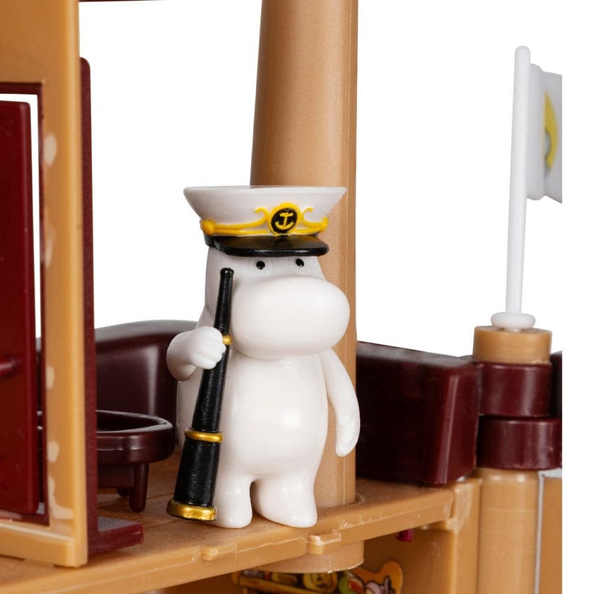 Mummi, skipet Haffsårkestern og en figur