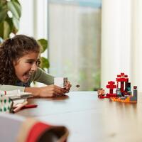 LEGO Minecraft 21255, Angrep ved Nether-portalen