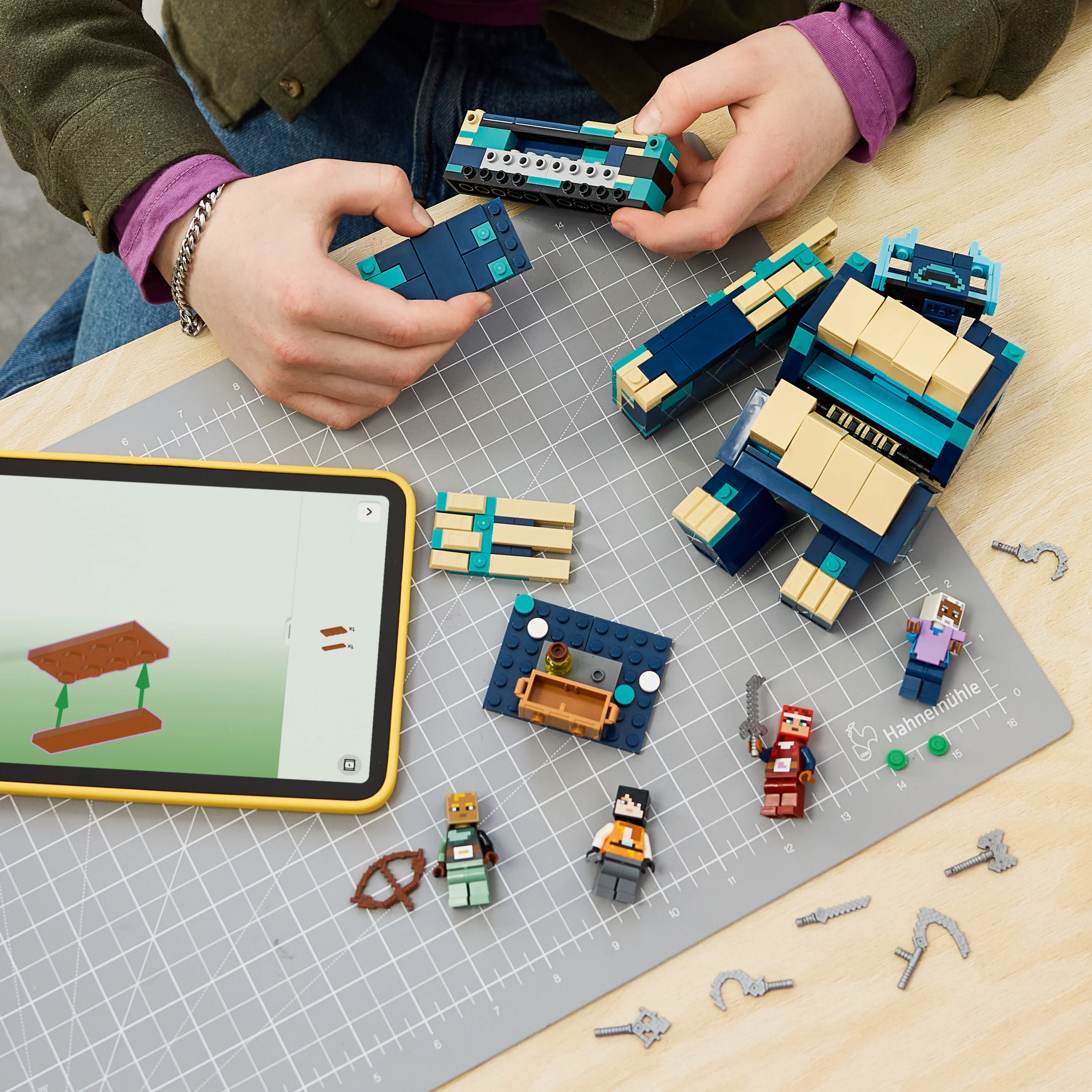 LEGO® Minecraft 21591, Kampen mot den forvrengte vokteren