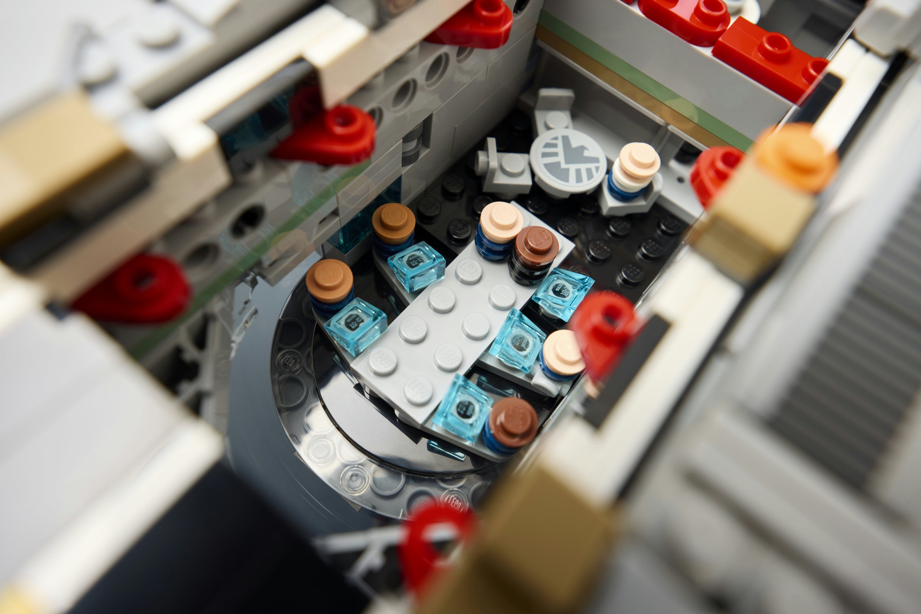 LEGO® ǀ Marvel S.H.I.E.L.D. helicarrier. Byggesett 76354