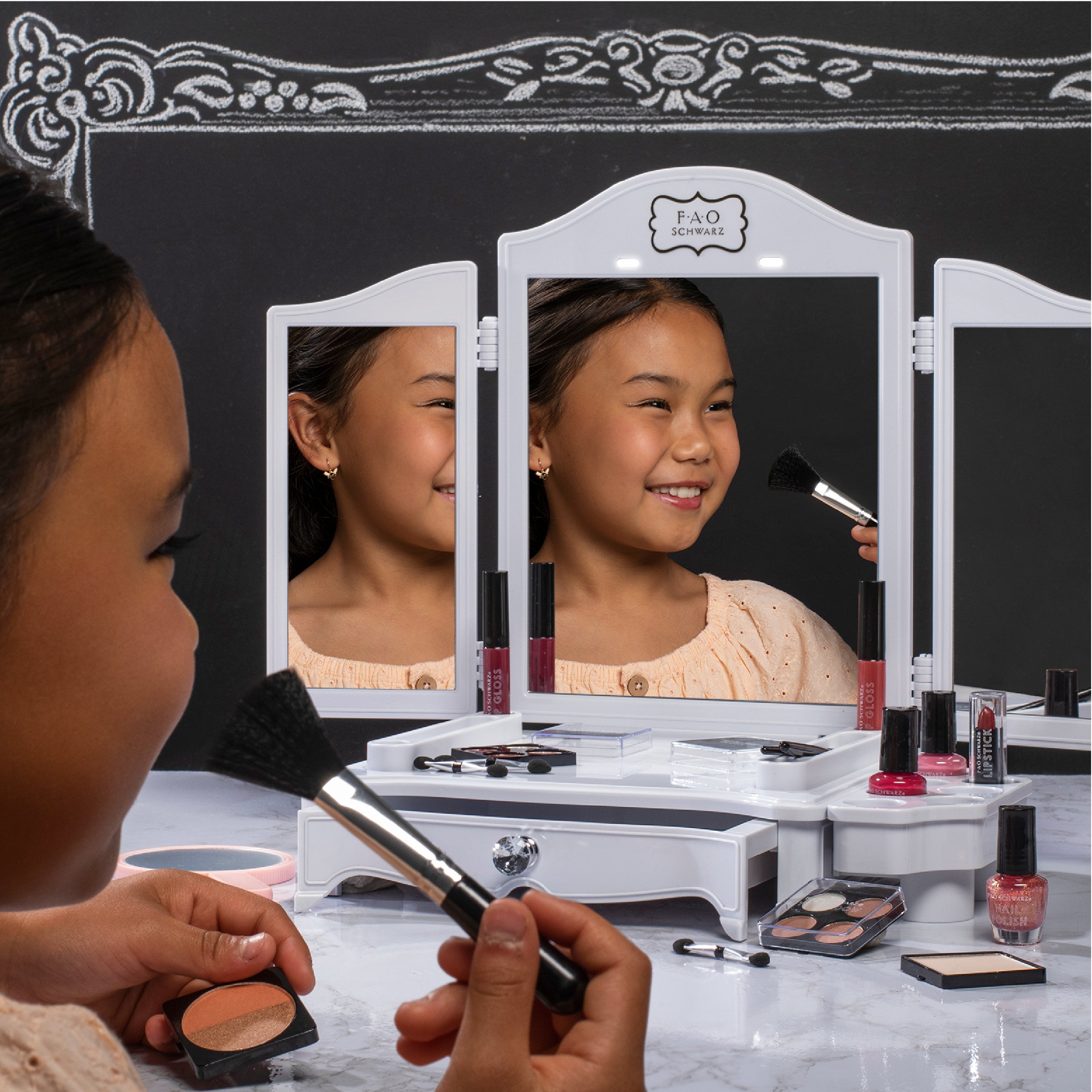 FAO SCHWARZ Vanity Makeup Studio 24 deler