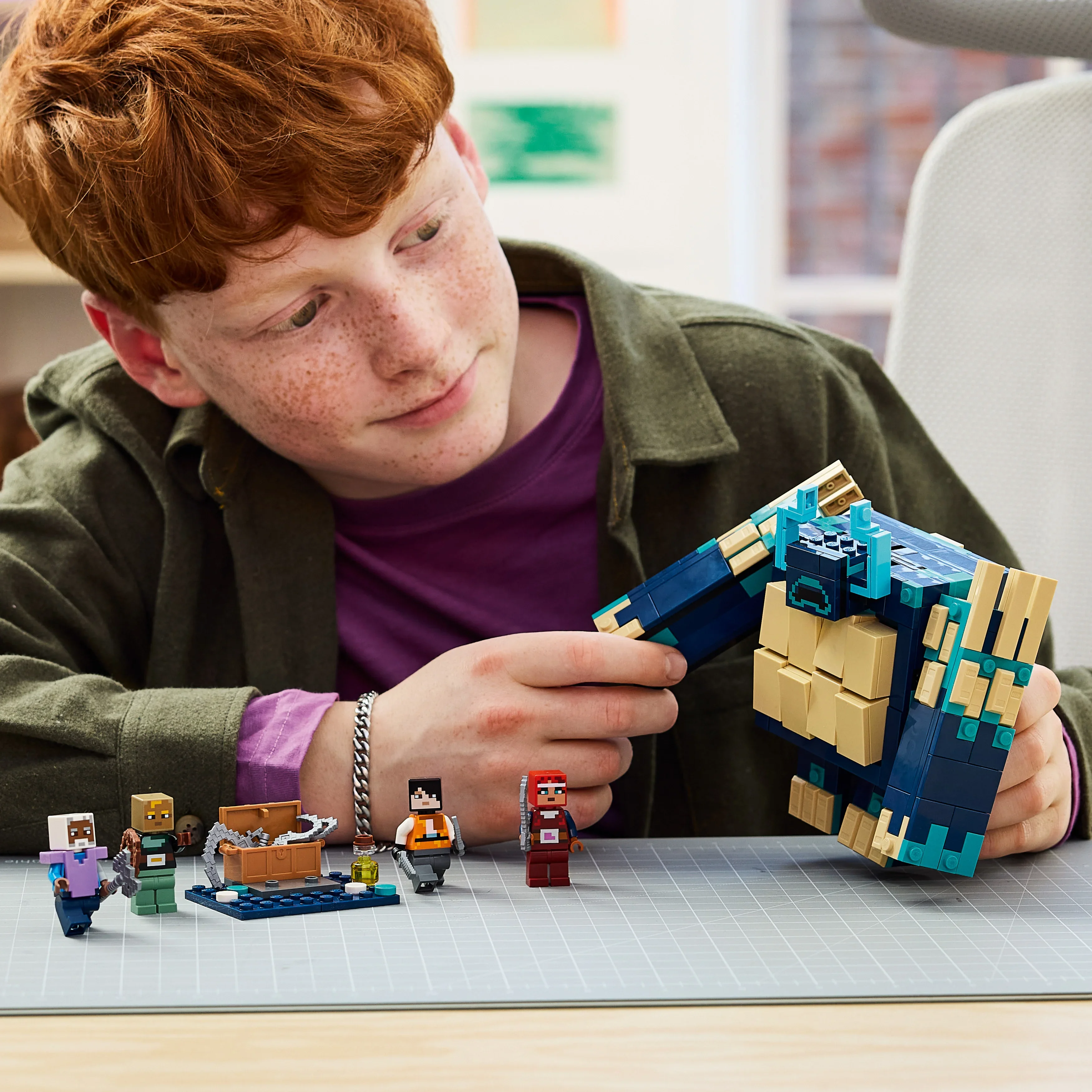 LEGO® Minecraft 21591, Kampen mot den forvrengte vokteren