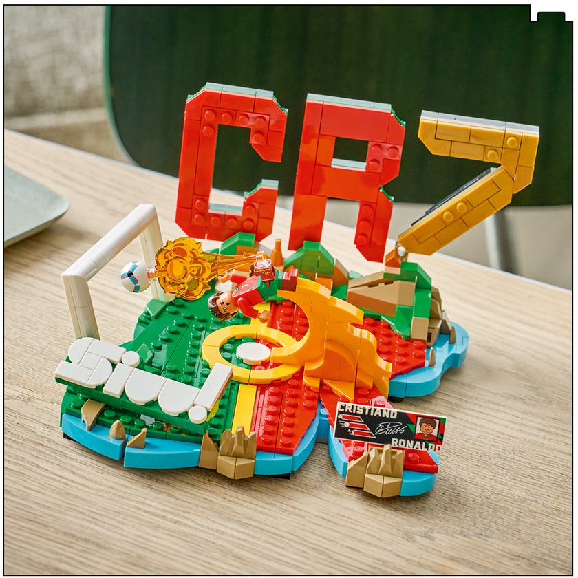LEGO® Editions Cristiano Ronaldo – fotball-høydepunkter 43012