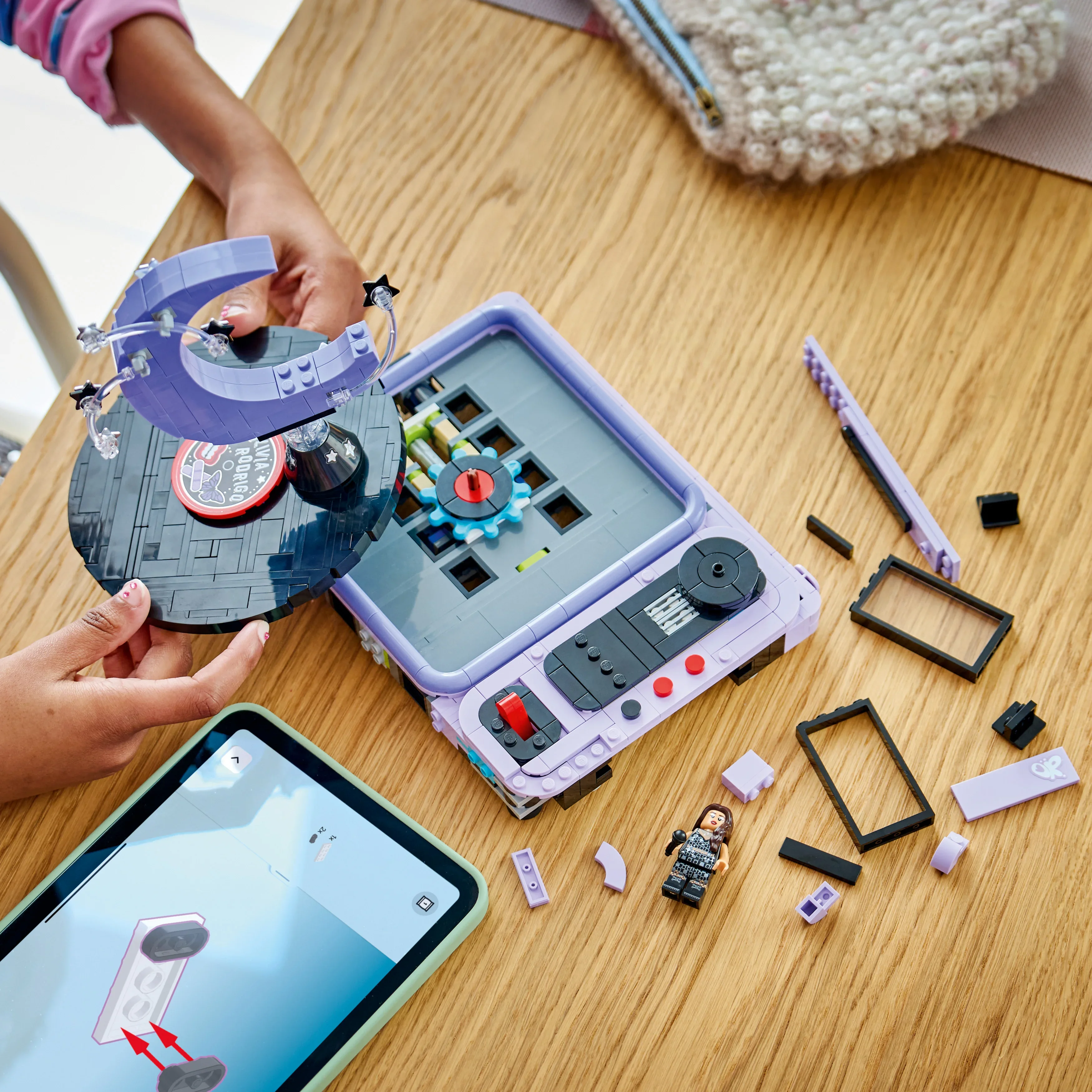 LEGO® Olivia Rodrigo konsertmåne 43029