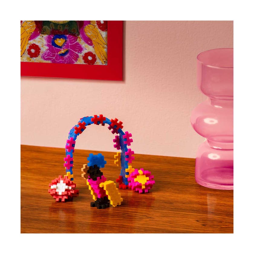 Plus-Plus Inspired, Frida Kahlo