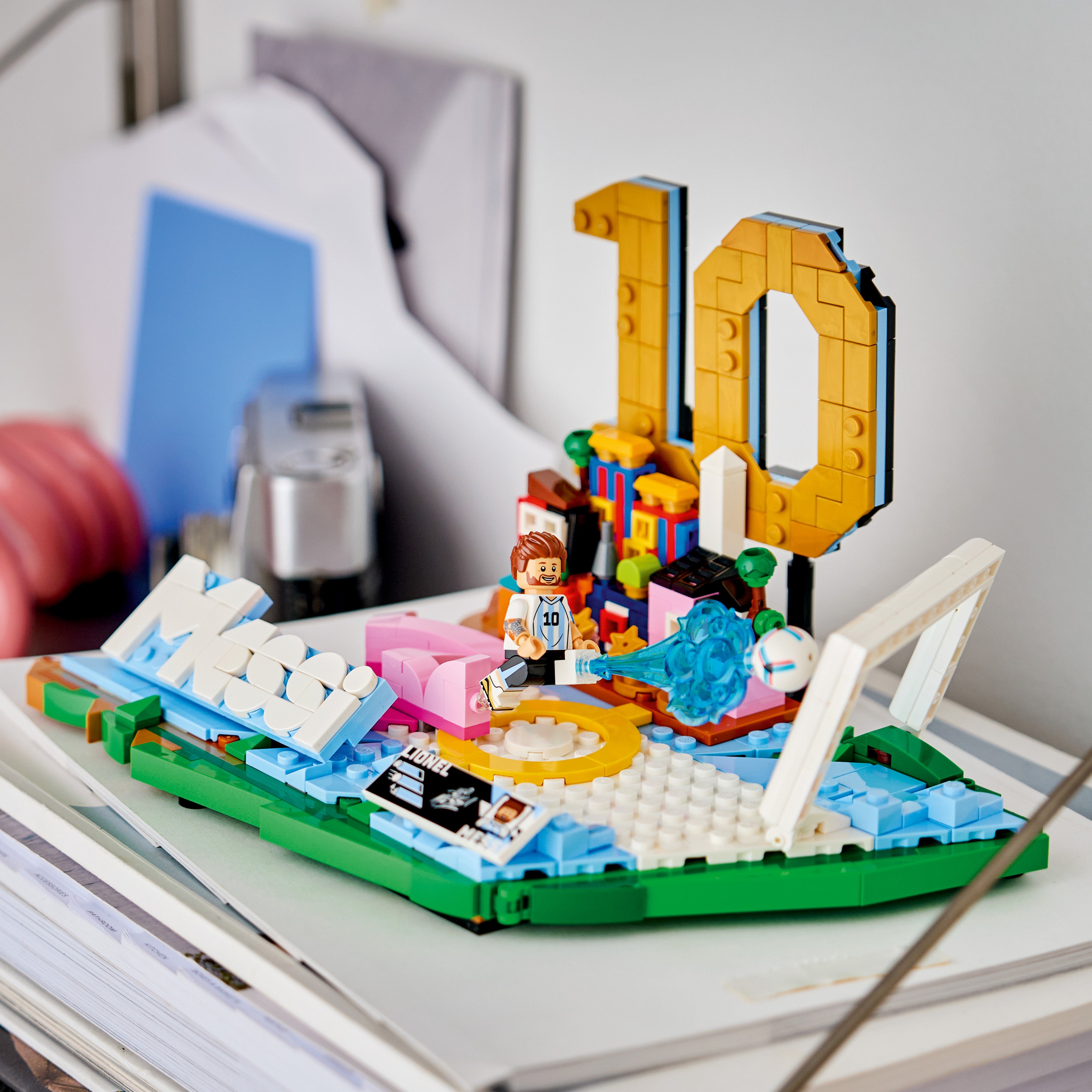 LEGO® Editions Lionel Messi – fotball-høydepunkter 43011