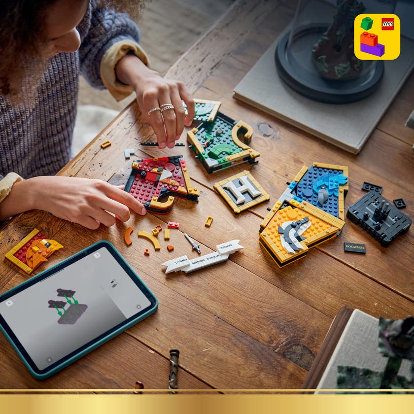 LEGO® Harry Potter™ Galtvort-våpenskjold. Byggeleke 76462