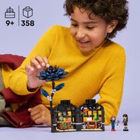 LEGO Wednesday 76784, Svart dahlia
