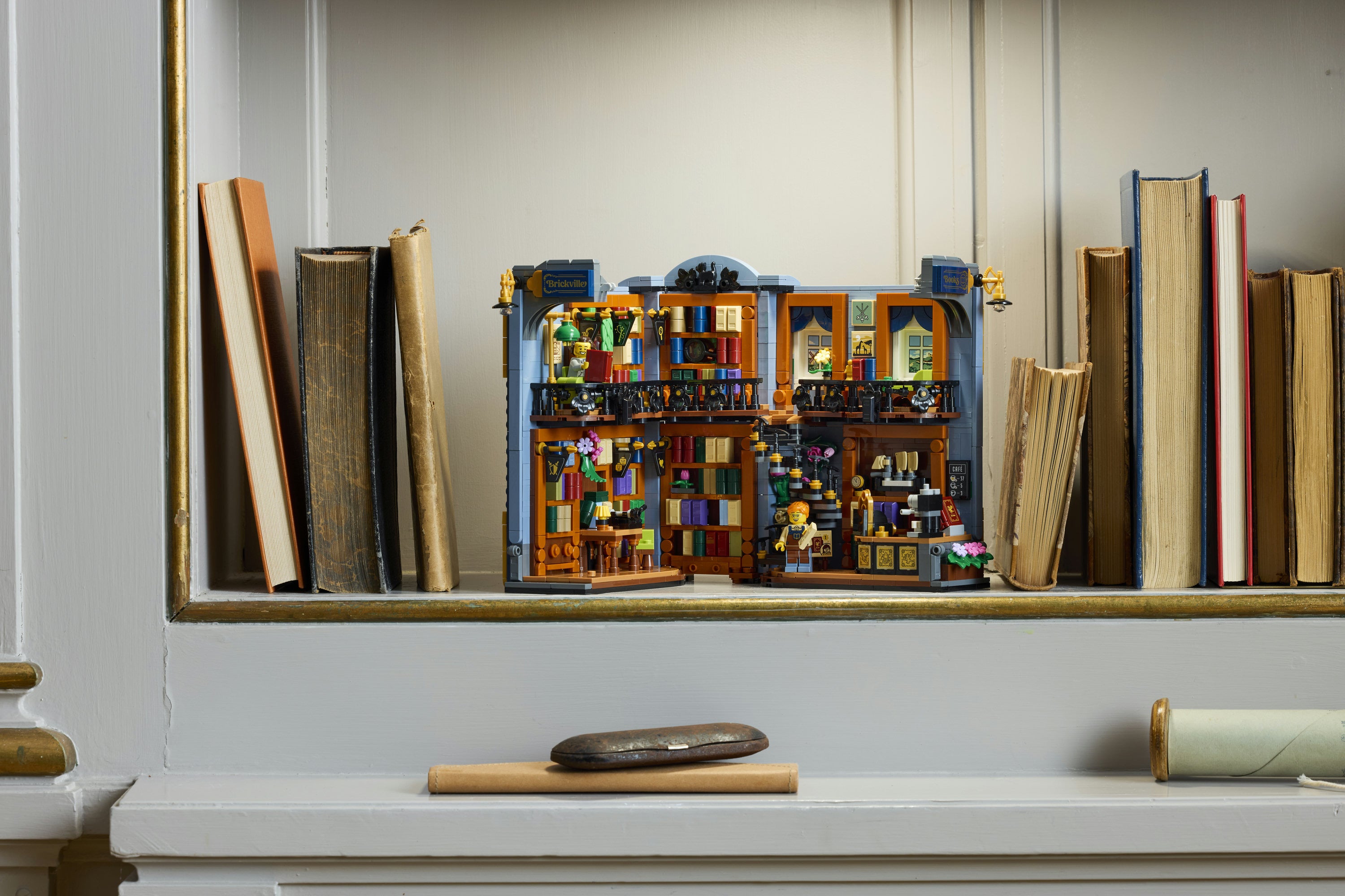 LEGO® Icons Bokhandel bokhylle 11379
