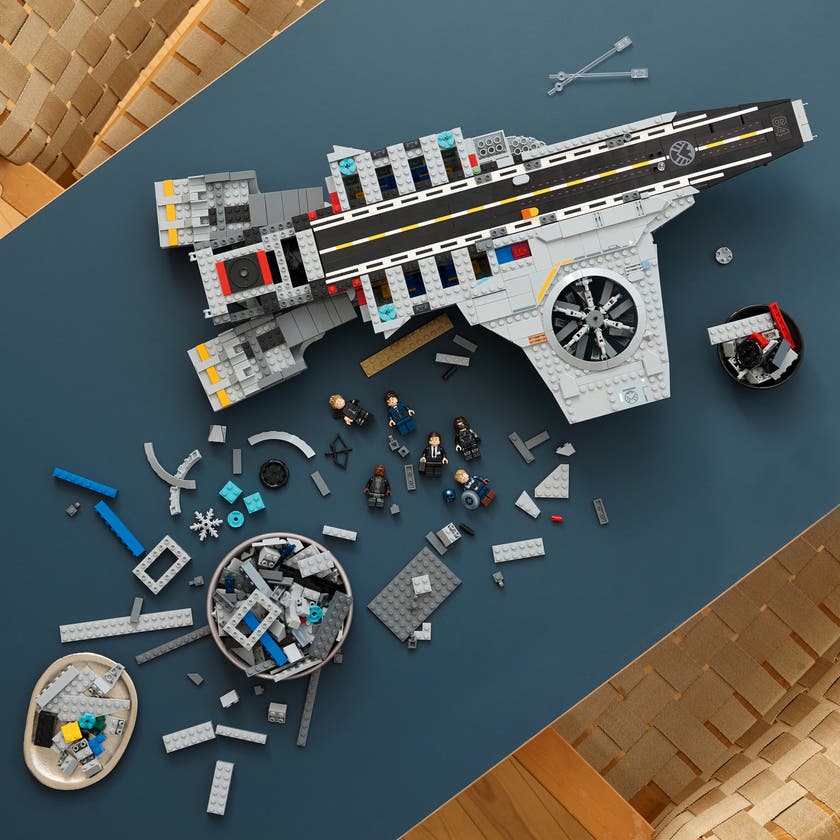LEGO® ǀ Marvel S.H.I.E.L.D. helicarrier. Byggesett 76354