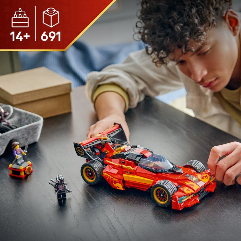 LEGO® NINJAGO® 15-årsjubileumsutgaven av Kais X-1 ninjabil. Byggesett med tre minifigurer 71867