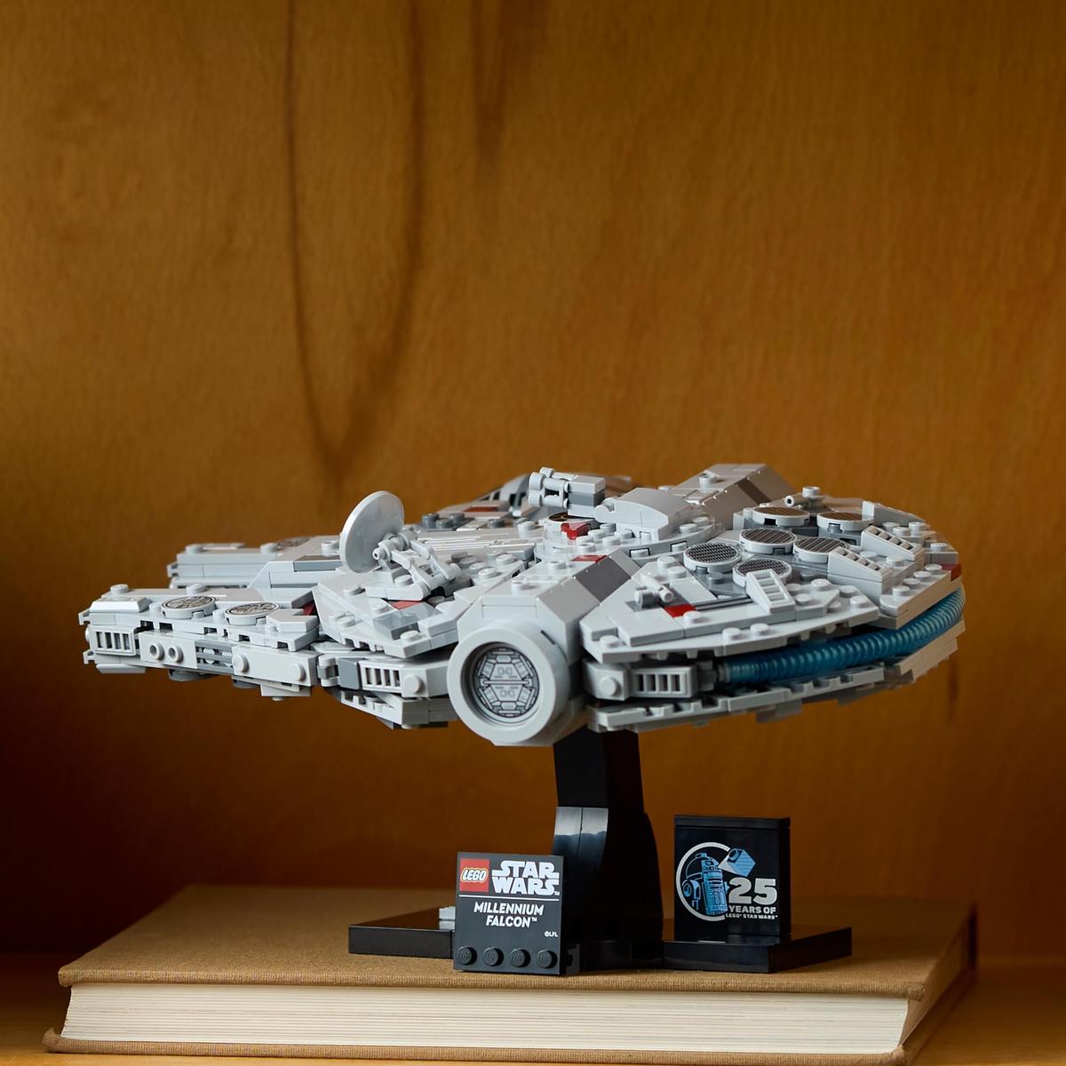 LEGO Star Wars 75375, Millennium Falcon