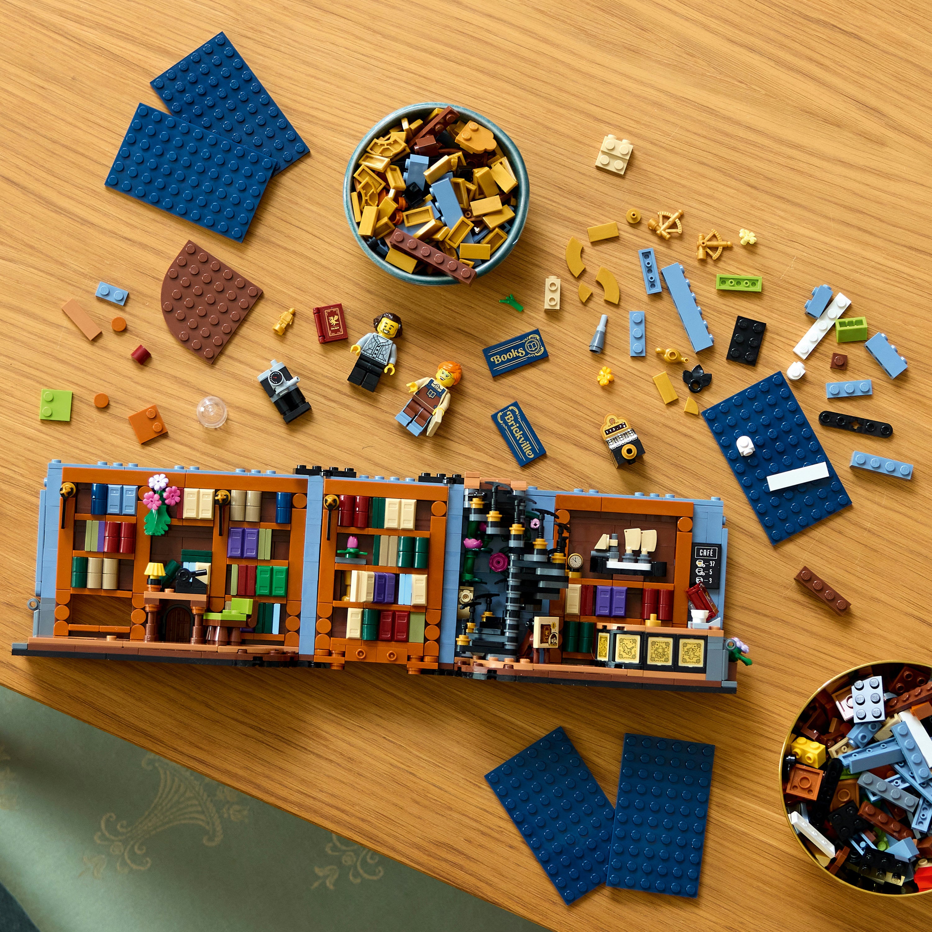 LEGO® Icons Bokhandel bokhylle 11379