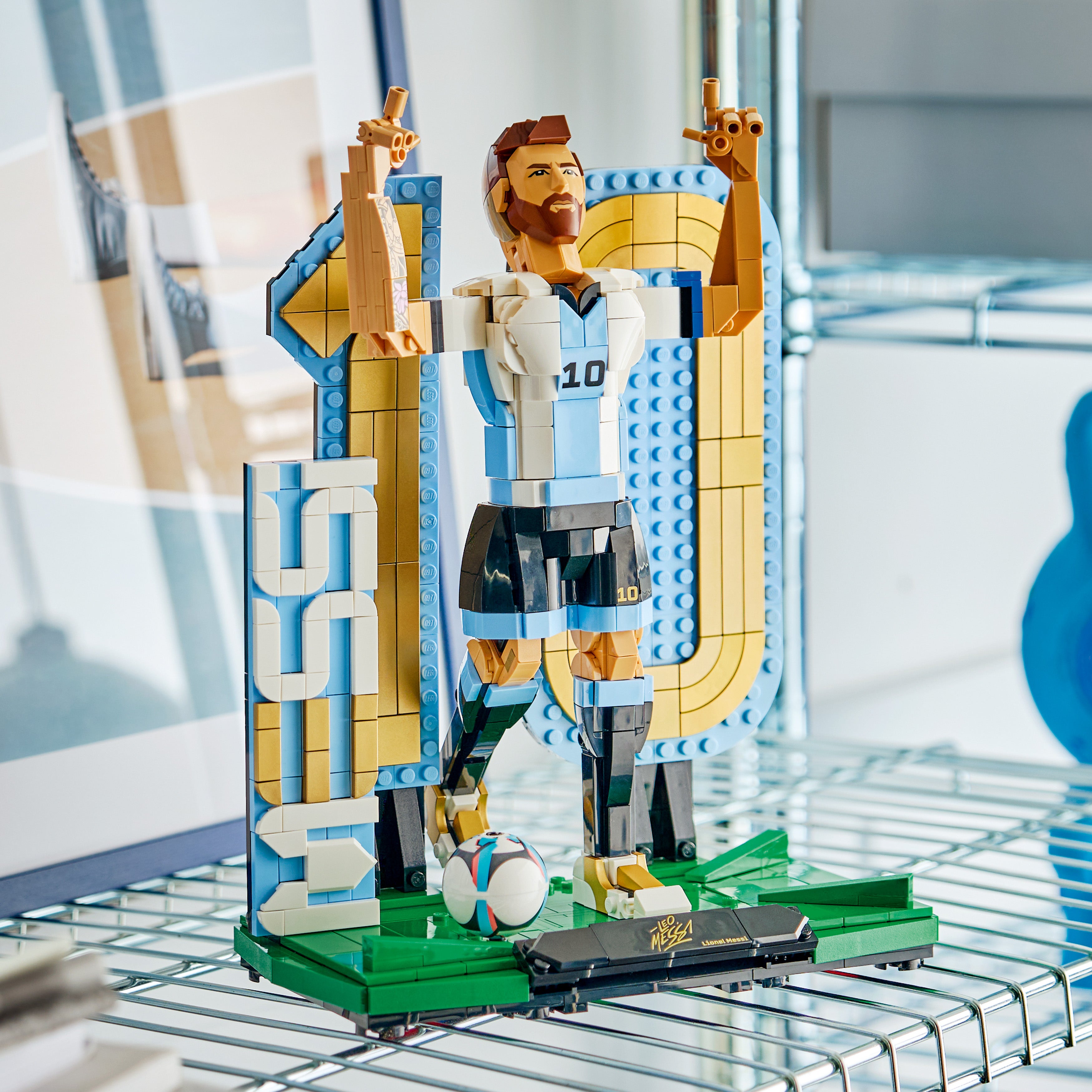 LEGO® Editions Fotball-legenden Lionel Messi. Byggesett 43015